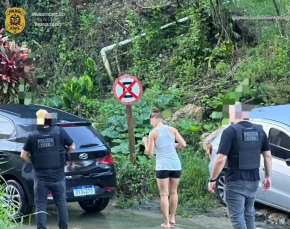 Mulher é presa por perseguição a dentista e namorada em Itajaí