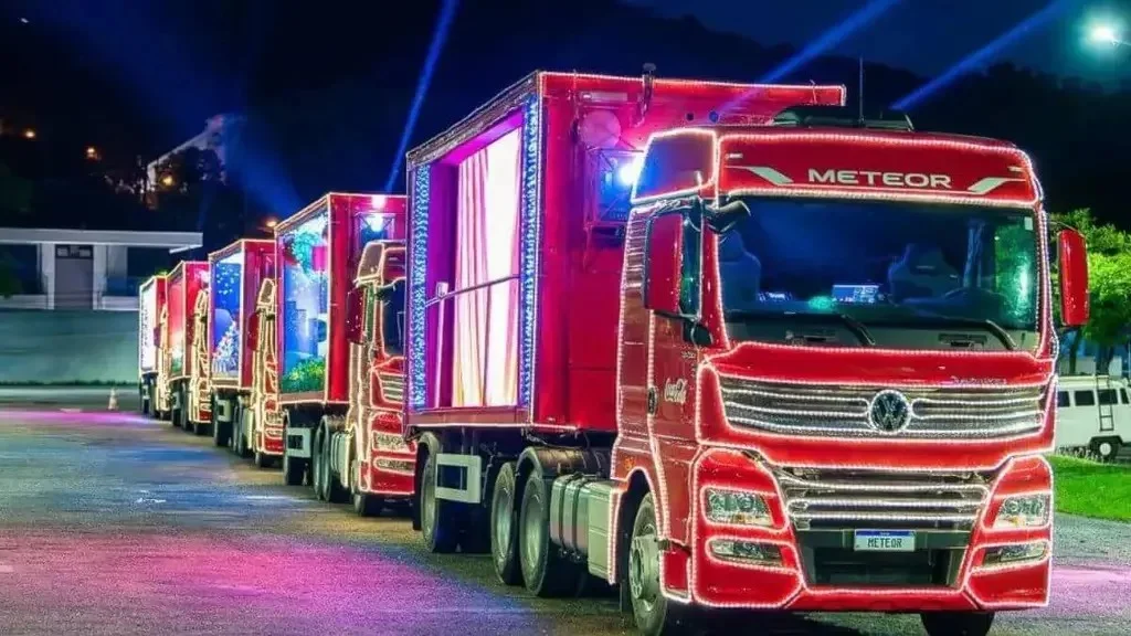 Caravana da Coca-Cola passa por Camboriú nesta sexta