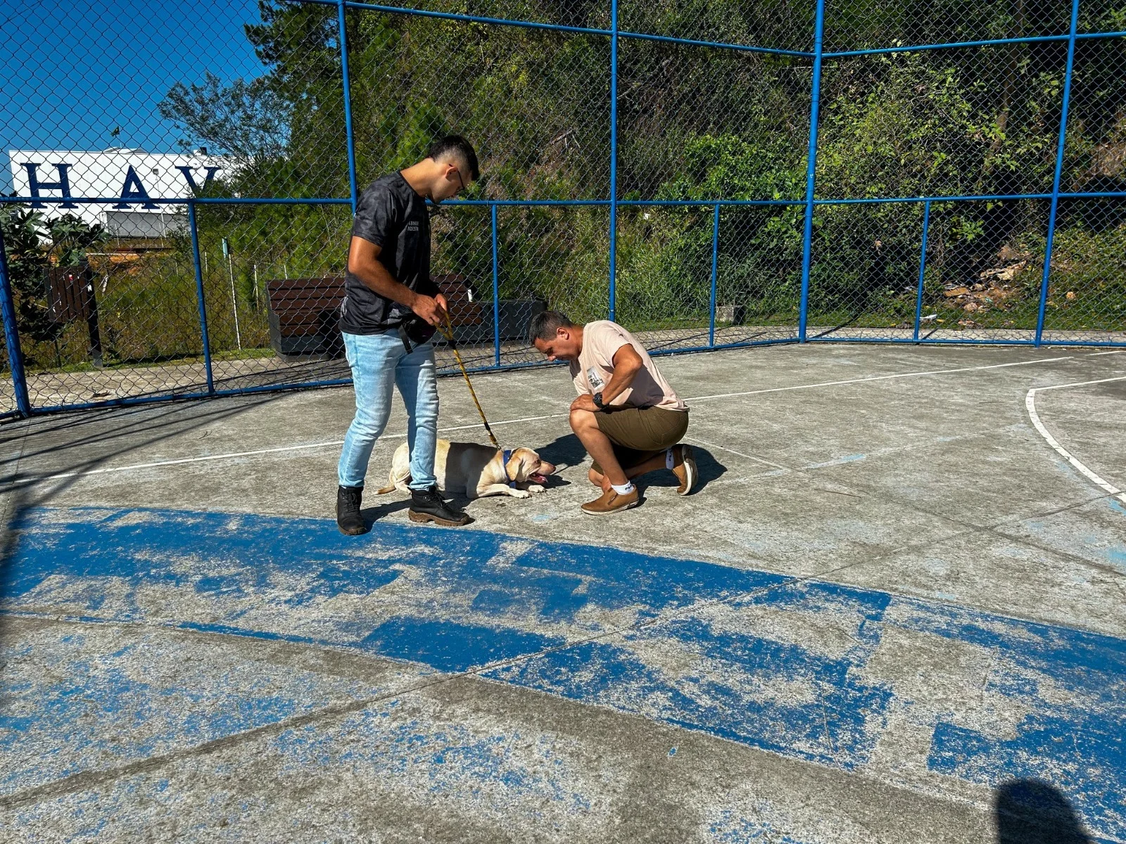 Balneário Camboriú conclui primeira turma do Adestra Pet