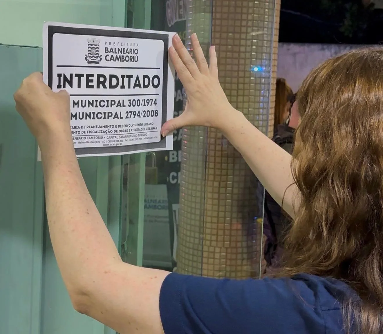 Conveniência é interditada durante fiscalização em Balneário Camboriú