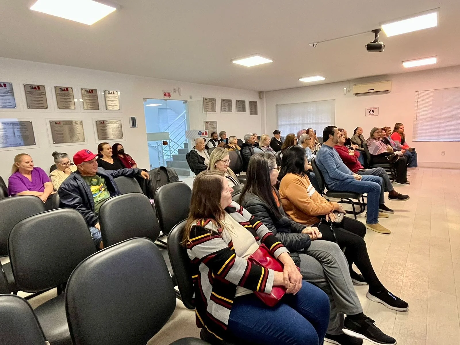 Roda de conversa sobre direitos da pessoa idosa ocorre nesta segunda em Balneário Camboriú