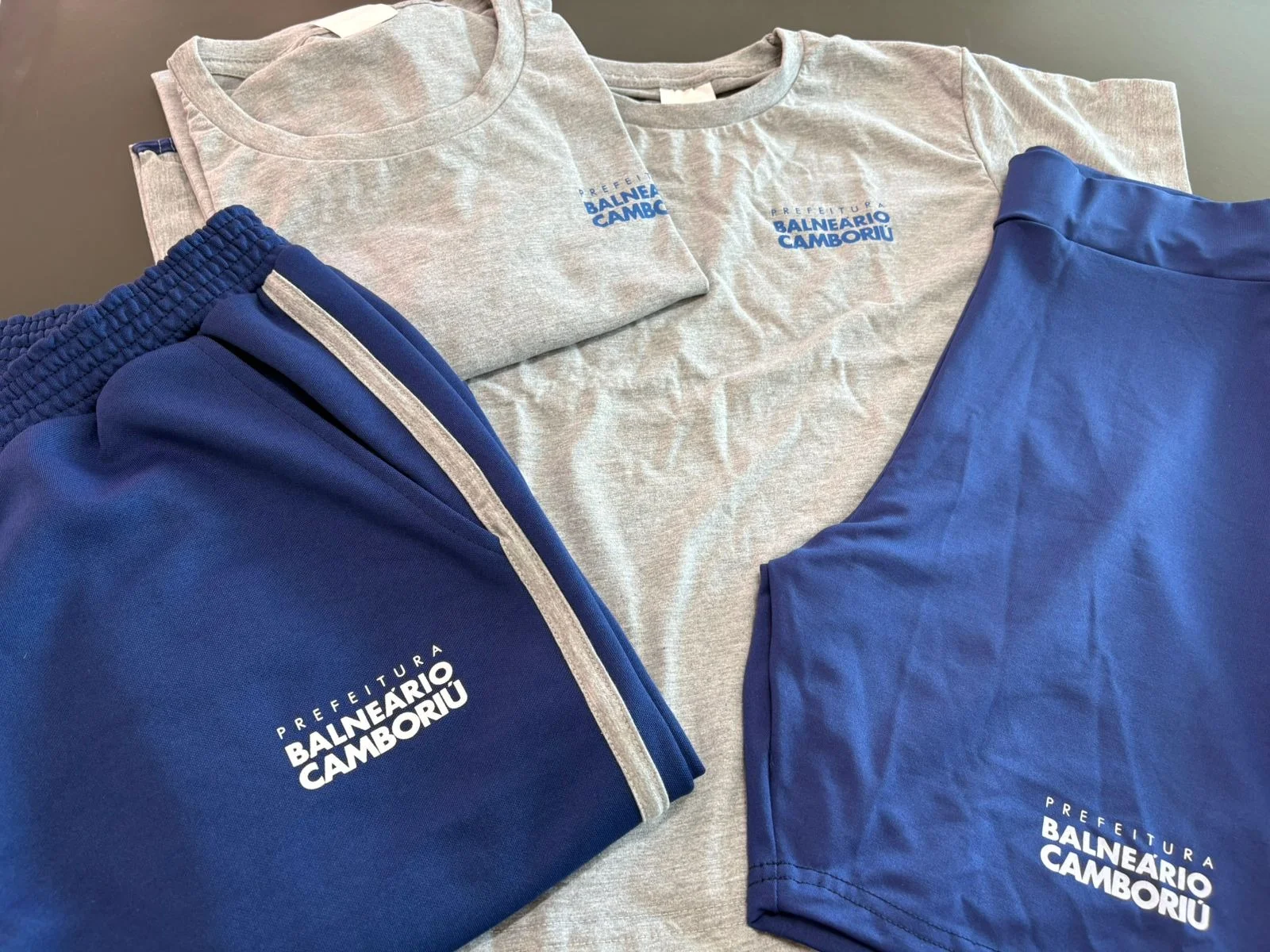 Uniformes escolares começam a ser entregues em fevereiro em Balneário Camboriú