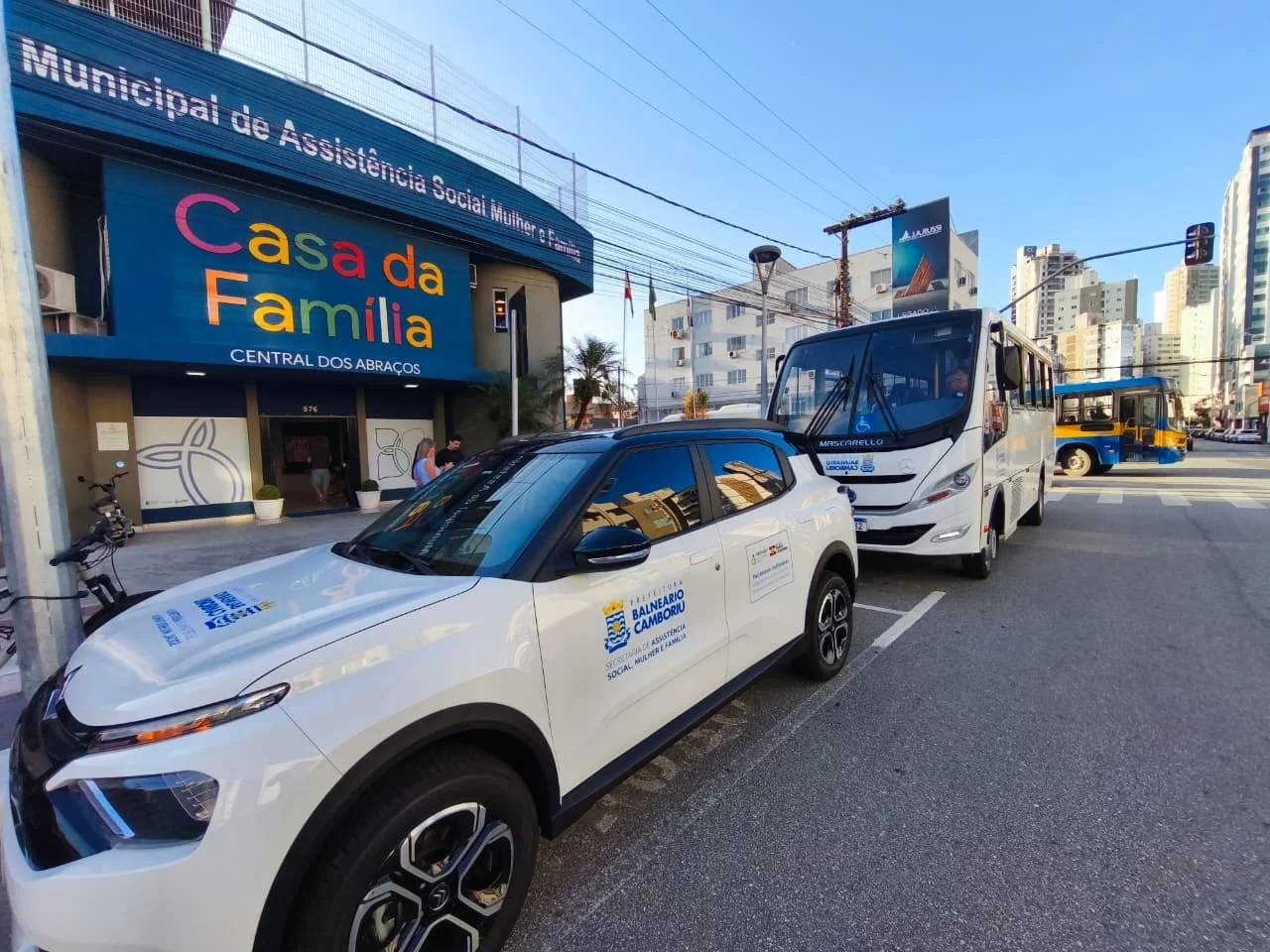 BC recebe novos veículos para ampliar atendimento social e fortalecer proteção a crianças e adolescentes