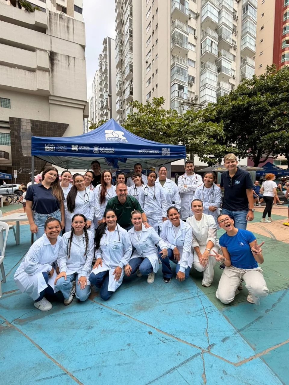Gabinete do vereador Ricardinho da Saúde realiza ação na Praça da Bíblia em Balneário Camboriú