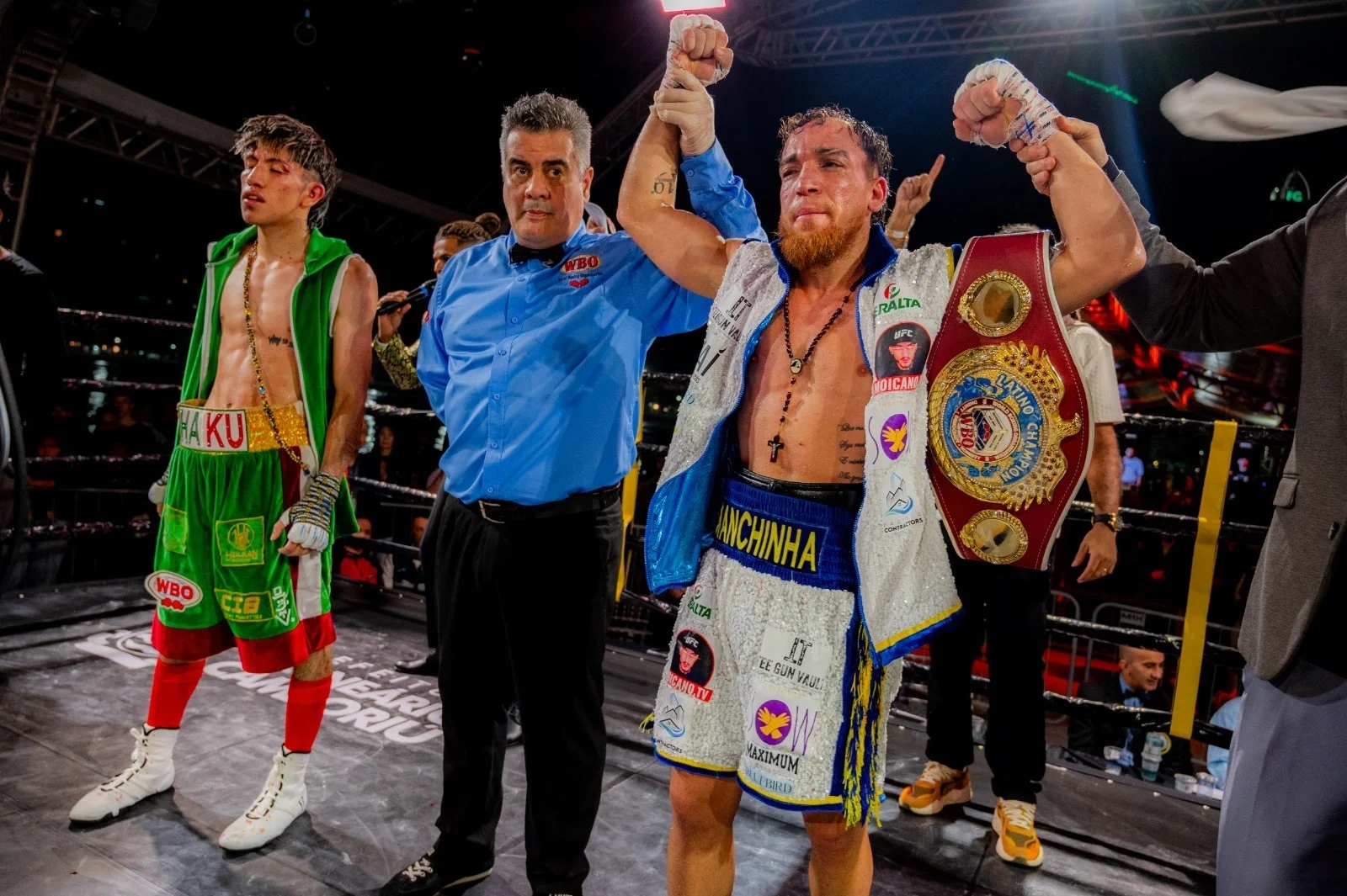 Atletas de Balneário Camboriú se destacam e garantem cinturões no BSL Fight Night