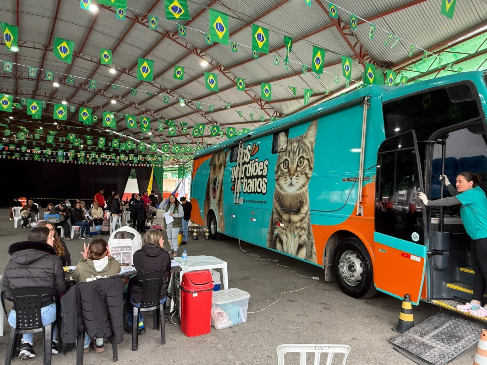 FUCAM promove Mutirão de Castração e Feira de Adoção de Pets no Parque Linear de Camboriú
