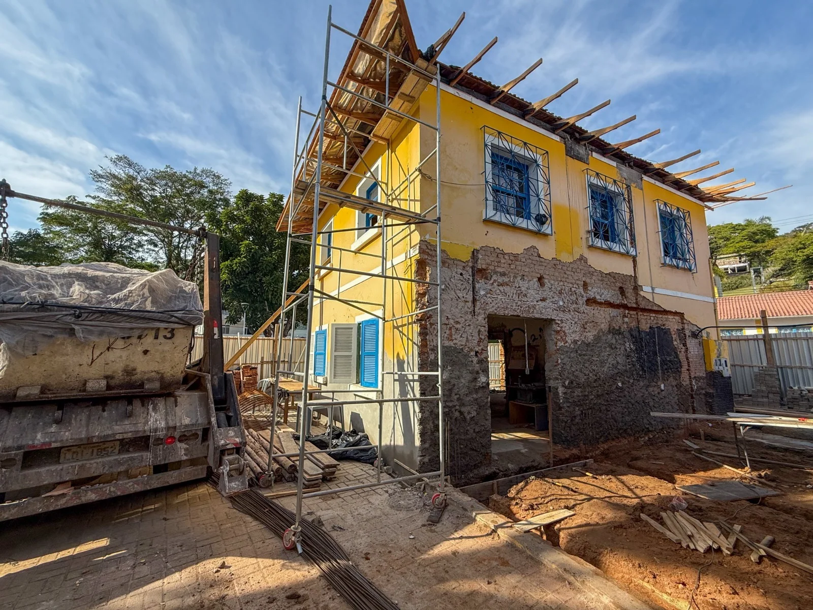 Obras de restauração da Casa Linhares seguem em Balneário Camboriú