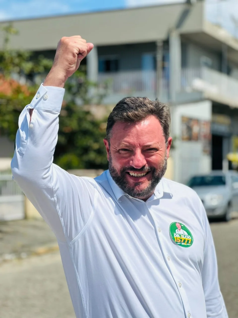 Dr. Elcio deixa centro cirúrgico após procedimento na clavícula em Jaraguá do Sul