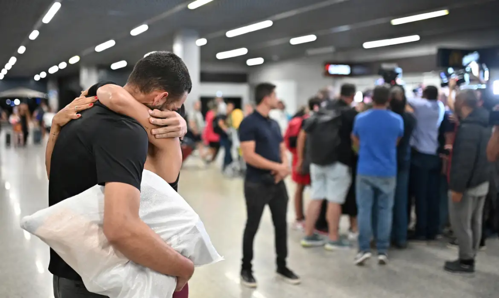 88 brasileiros deportados algemados: desumanização e afronta à soberania brasileira