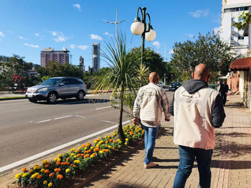 Blumenau reforça ações para atendimento à população em situação de rua
