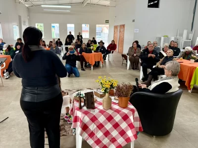 acao-conjunta-entre-a-prefeitura-e-a-assistencia-social-unem-geracoes-em-roda-de-conversa-inter-acao-conjunta-entre-a-prefeitura-e-a-assistencia-social-unem-geracoes-em-roda-de-conversa-inter