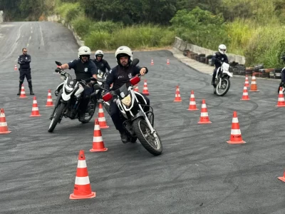 agentes-de-transito-concluem-curso-de-aperfeicoamento-para-uso-de-motocicletas-na-seguranca-pub-agentes-de-transito-concluem-curso-de-aperfeicoamento-para-uso-de-motocicletas-na-seguranca-pub