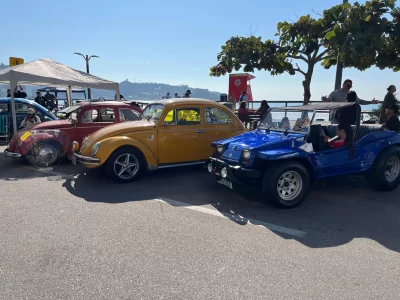 feira-cultural-e-encontro-de-carros-antigos-movimentam-a-avenida-beira-mar-em-itapema-feira-cultural-e-encontro-de-carros-antigos-movimentam-a-avenida-beira-mar-em-itapema