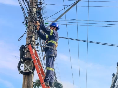 forca-tarefa-da-cosip-supera-15-toneladas-de-fios-obsoletos-recolhidos-em-balneario-camboriu-forca-tarefa-da-cosip-supera-15-toneladas-de-fios-obsoletos-recolhidos-em-balneario-camboriu