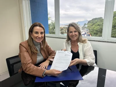 prefeitura-juliana-pavan-sanciona-lei-de-cica-muller-contra-crimes-contra-mulheres-criancas-e-a-prefeitura-juliana-pavan-sanciona-lei-de-cica-muller-contra-crimes-contra-mulheres-criancas-e-a